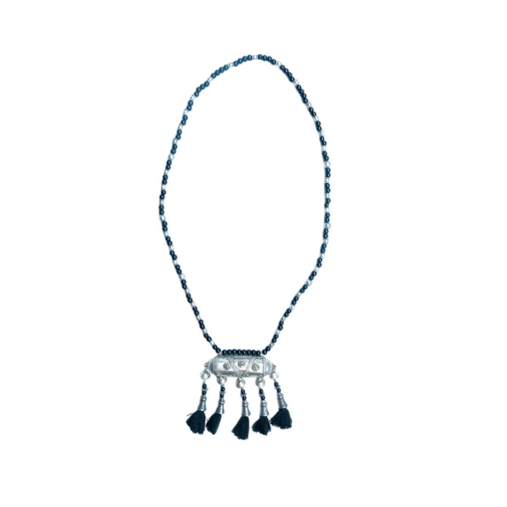 Design sans titre (26) Sautoir "Amulette & Pompons"-Noir – Image 1